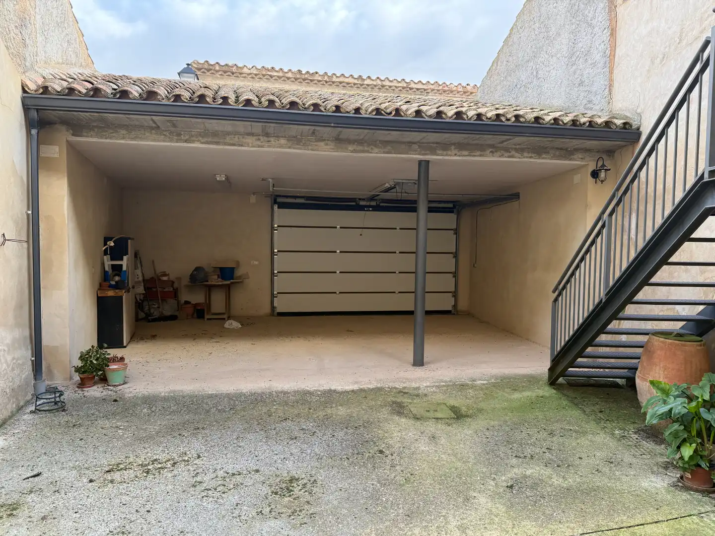 Aparcament de Casa o xalet en venda en Calatorao amb Calefacció, Jardí privat i Terrassa