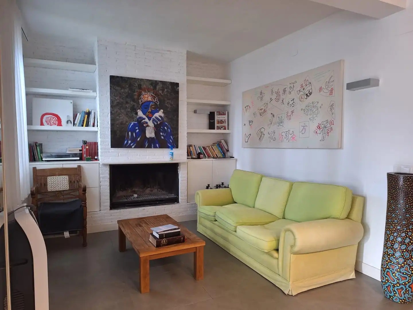 Sala d'estar de Finca rústica en venda en Alfara de la Baronia amb Aire condicionat, Jardí privat i Moblat