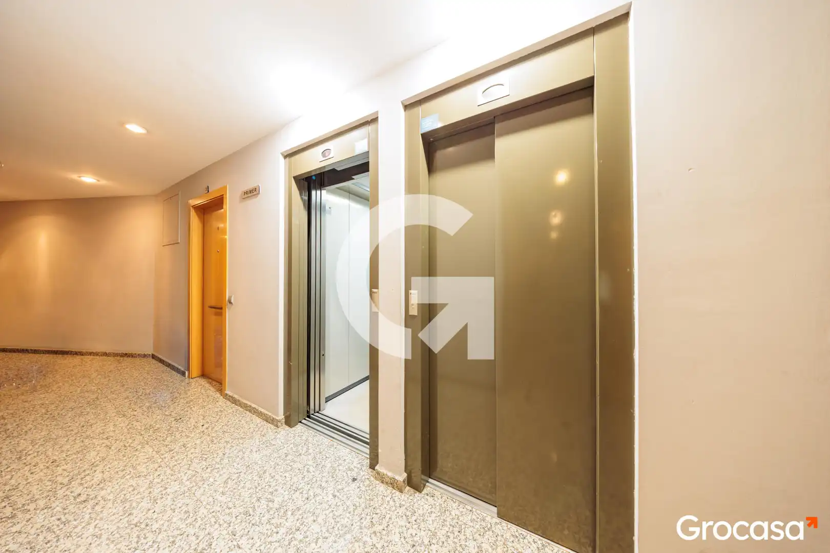 Piso en venta en Terrassa con Aire acondicionado, Calefacción y Terraza