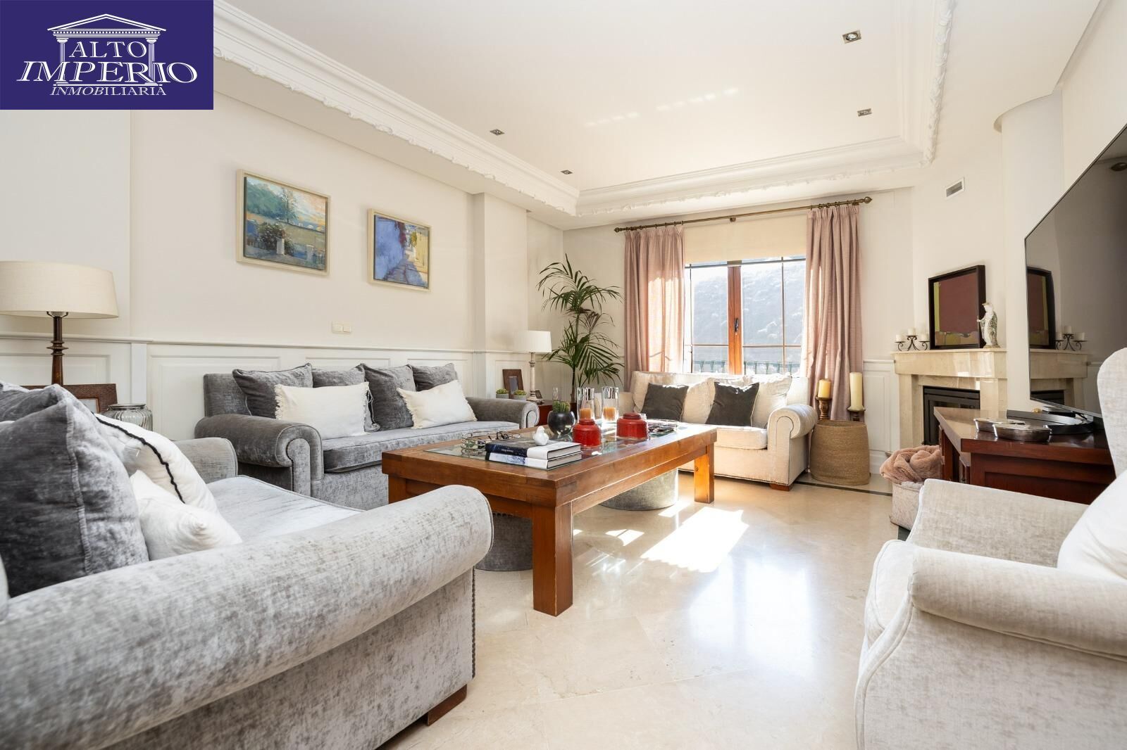 Living room of Single-family semi-detached for sale in  Granada Capital  with Air Conditioner, Heating and Terrace