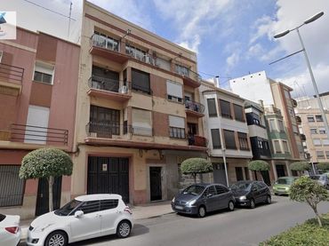 Pis amb balcó en venda a Avenida CEDRE