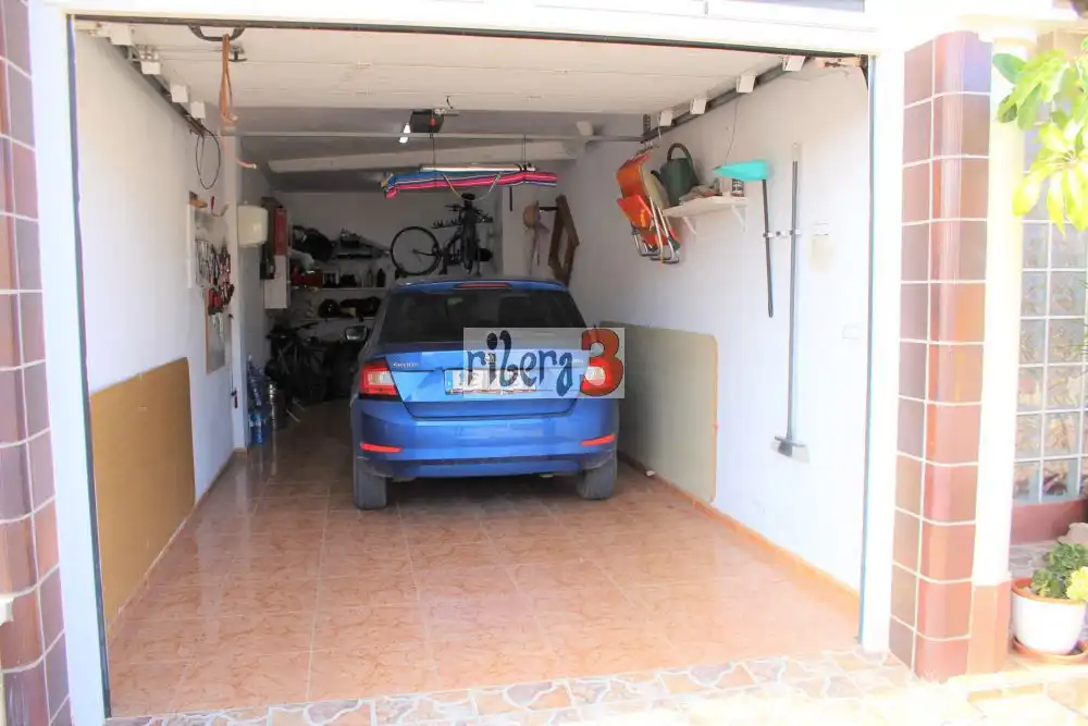 Parkplatz von Einfamilien-Reihenhaus zum Verkauf in San Javier mit Klimaanlage, Terrasse und Balkon
