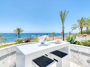 Apartamento con piscina en venta en Nueva Andalucía