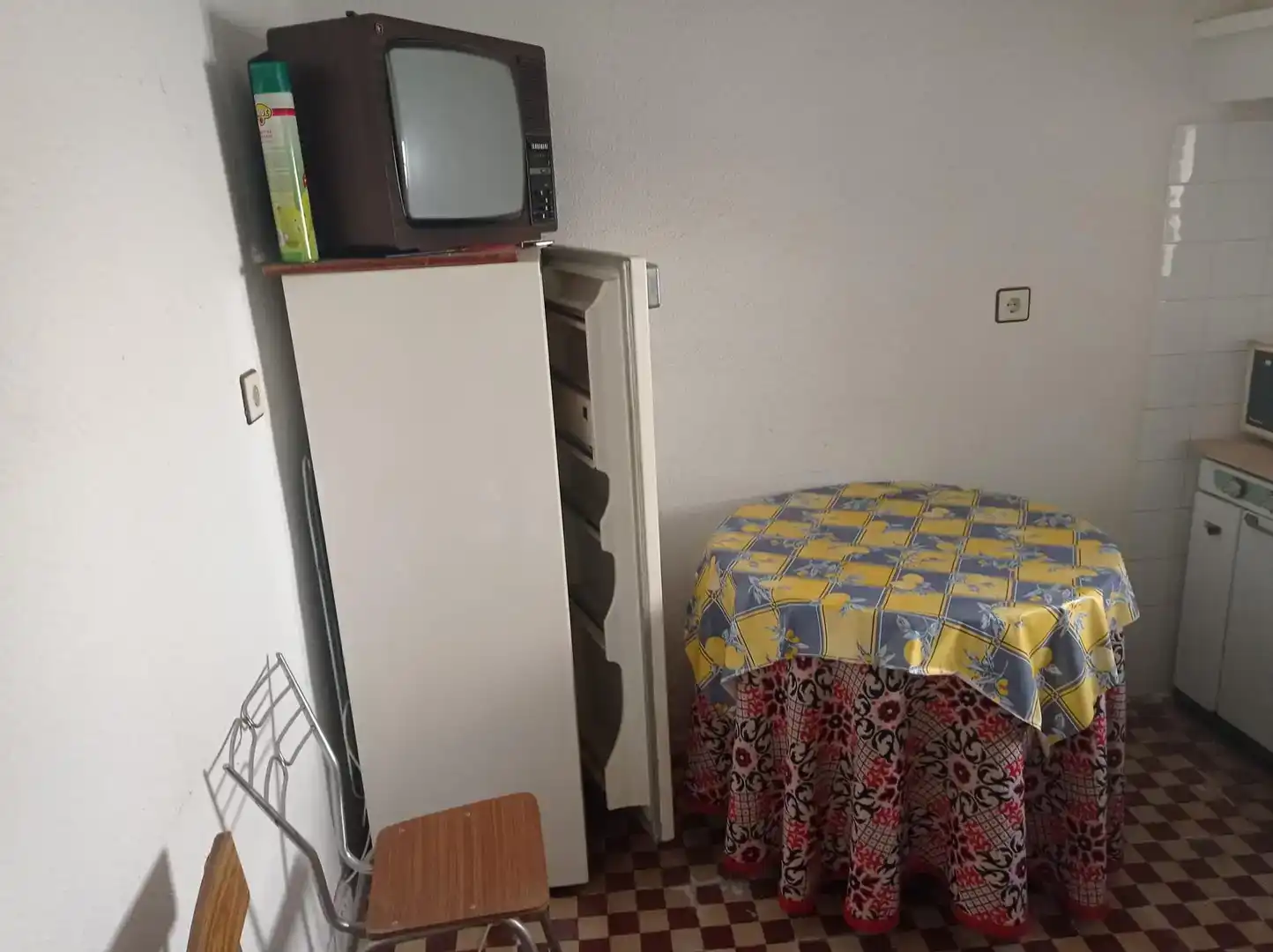 Cocina de Planta baja en venta en La Fuente de San Esteban  con Jardín privado y Amueblado