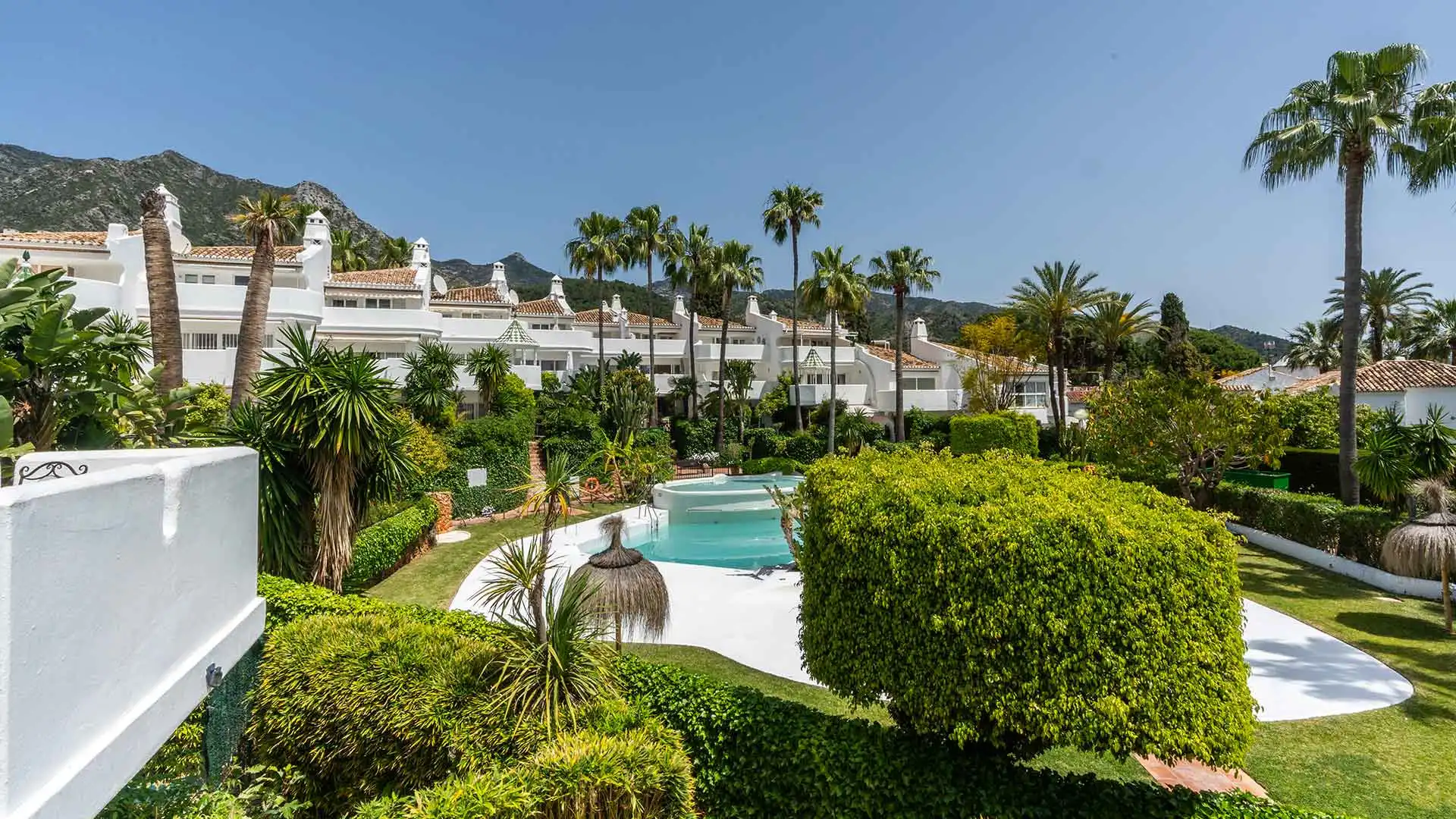 Jardí de Casa adosada en venda en Marbella amb Aire condicionat, Jardí privat i Terrassa