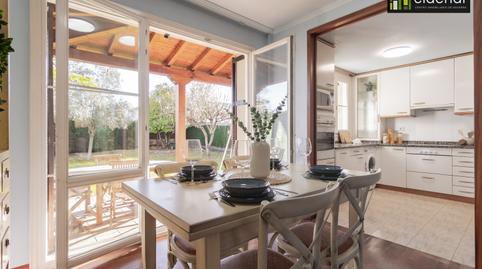 Foto 5 de Casa o xalet en venda a Mutilva - Avenida Pamplona, Aranguren, Navarra