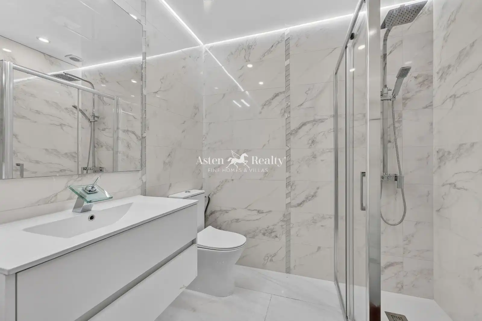Bathroom of Apartments for sale in Arona  with Terrace, Swimming Pool and Furnished