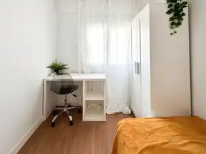 Bedroom of Flat for share in Alcorcón  with Air Conditioner, Heating and Furnished