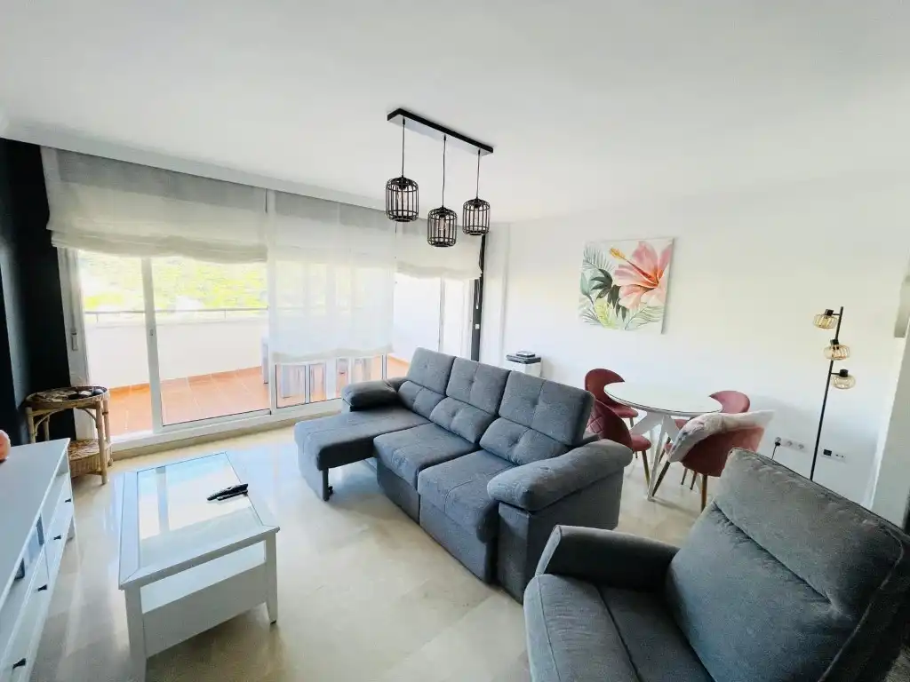 Sala d'estar de Pis en venda en Torrox amb Aire condicionat i Terrassa