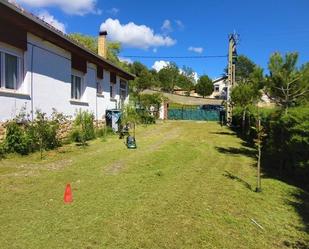 Vista exterior de Casa o xalet en venda en Santo Domingo de Silos amb Aire condicionat, Calefacció i Jardí privat