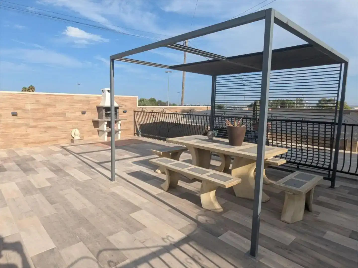 Terrasse von Wohnung zum Verkauf in Elche / Elx mit Klimaanlage, Privatgarten und Abstellraum