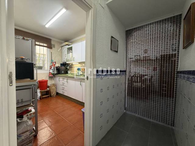 Piso en Venta en de Jorge Guillen en Girón - Las Delicias