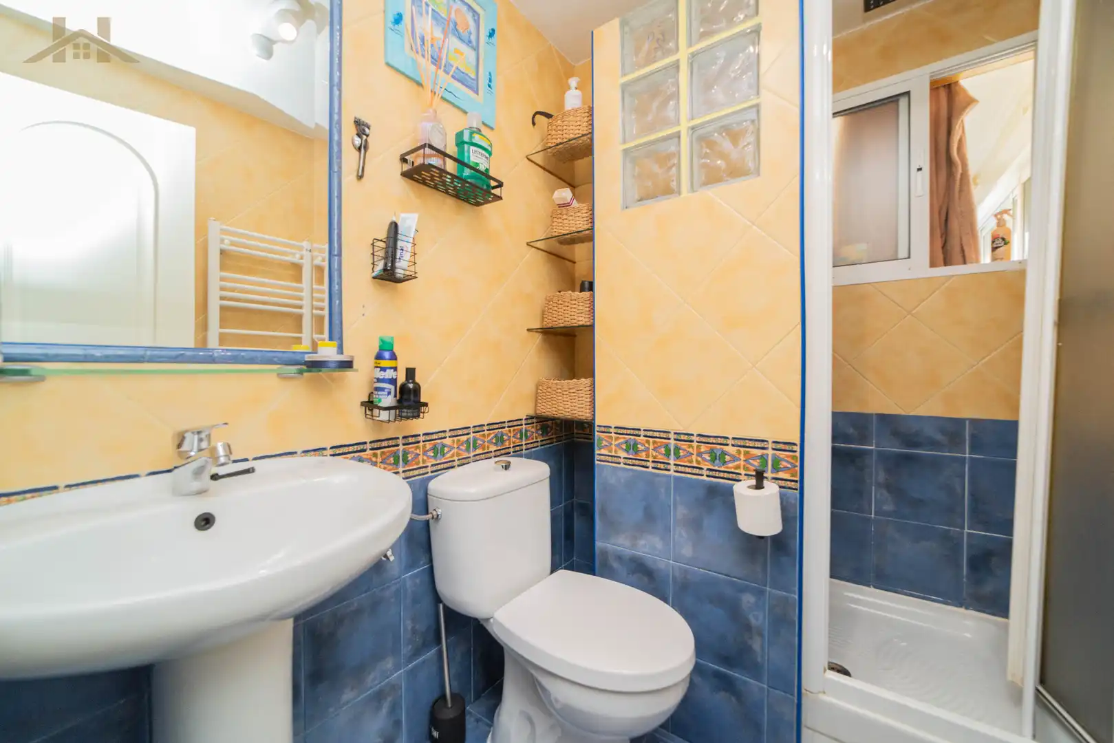 Baño de Piso en venta en Fuenlabrada con Calefacción, Trastero y Amueblado