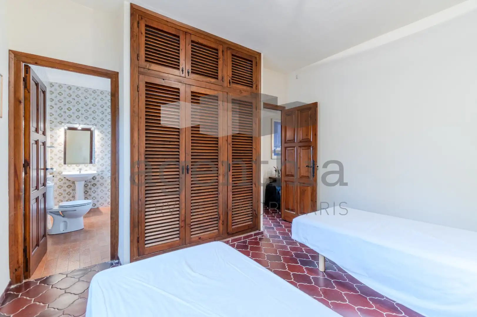 Habitación de Casa o chalet en venta en Castell d'Aro, Platja d'Aro i s'Agaró con Aire acondicionado, Calefacción y Trastero