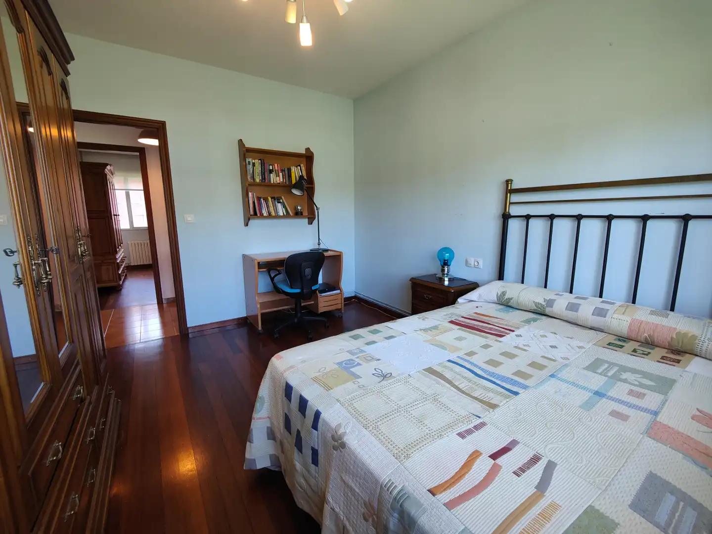 Habitación de Casa o chalet en venta en Rianxo con Calefacción, Jardín privado y Parquet