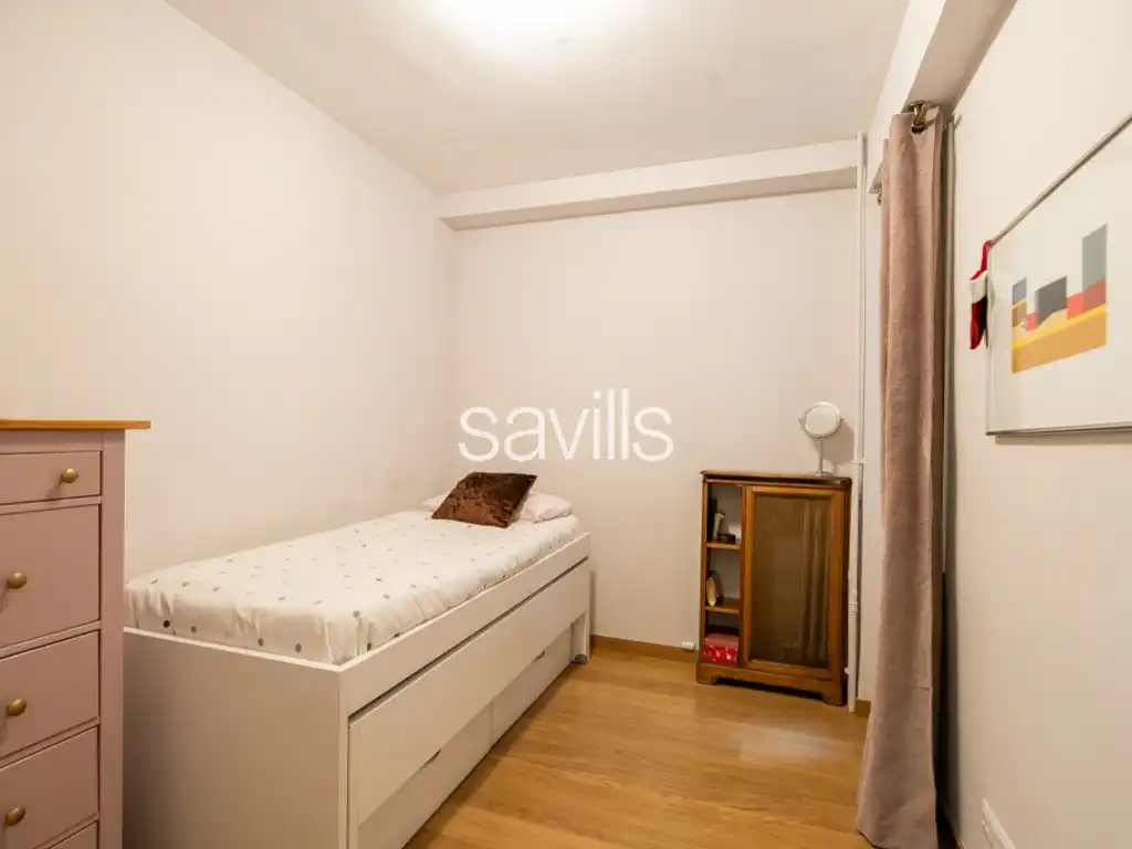 Bedroom of Apartments for sale in Barcelona
