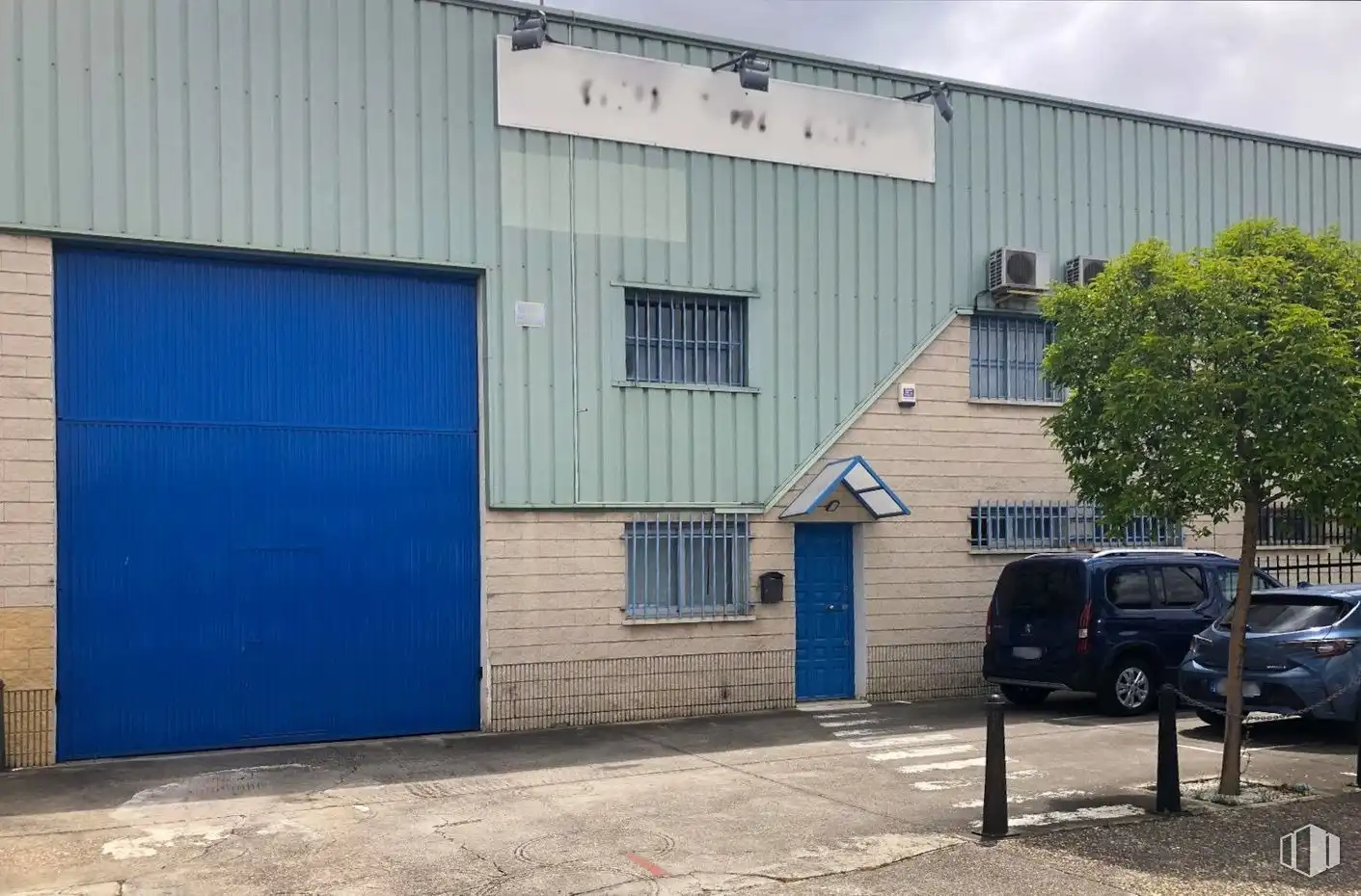 Vista exterior de Nave industrial en venta en Arganda del Rey con Calefacción y Alarma