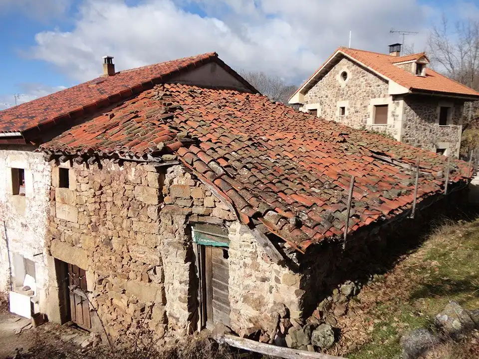 Vista exterior de Casa o chalet en venta en Monasterio de la Sierra