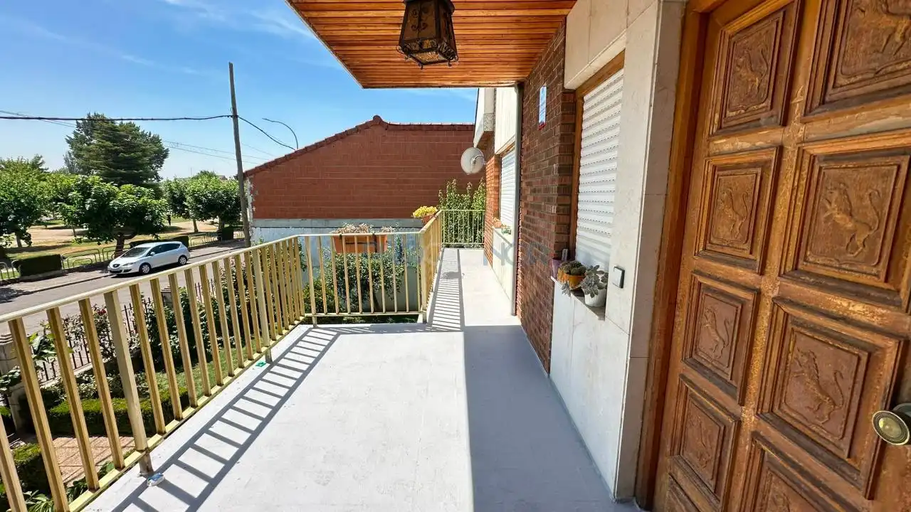 Terraza de Casa o chalet en venta en Carrizo con Calefacción, Jardín privado y Terraza