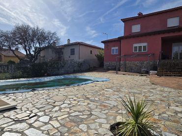 Villa con piscina in vendita a Maello