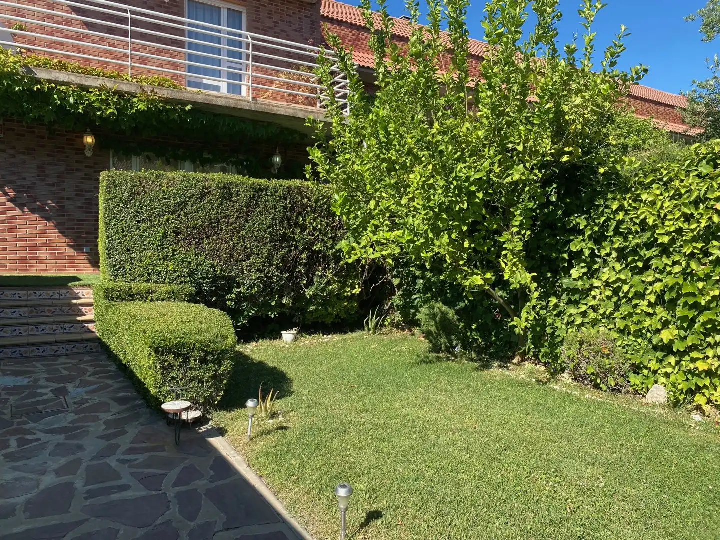 Jardí de Casa adosada en venda en Zaragoza amb Terrassa i Piscina