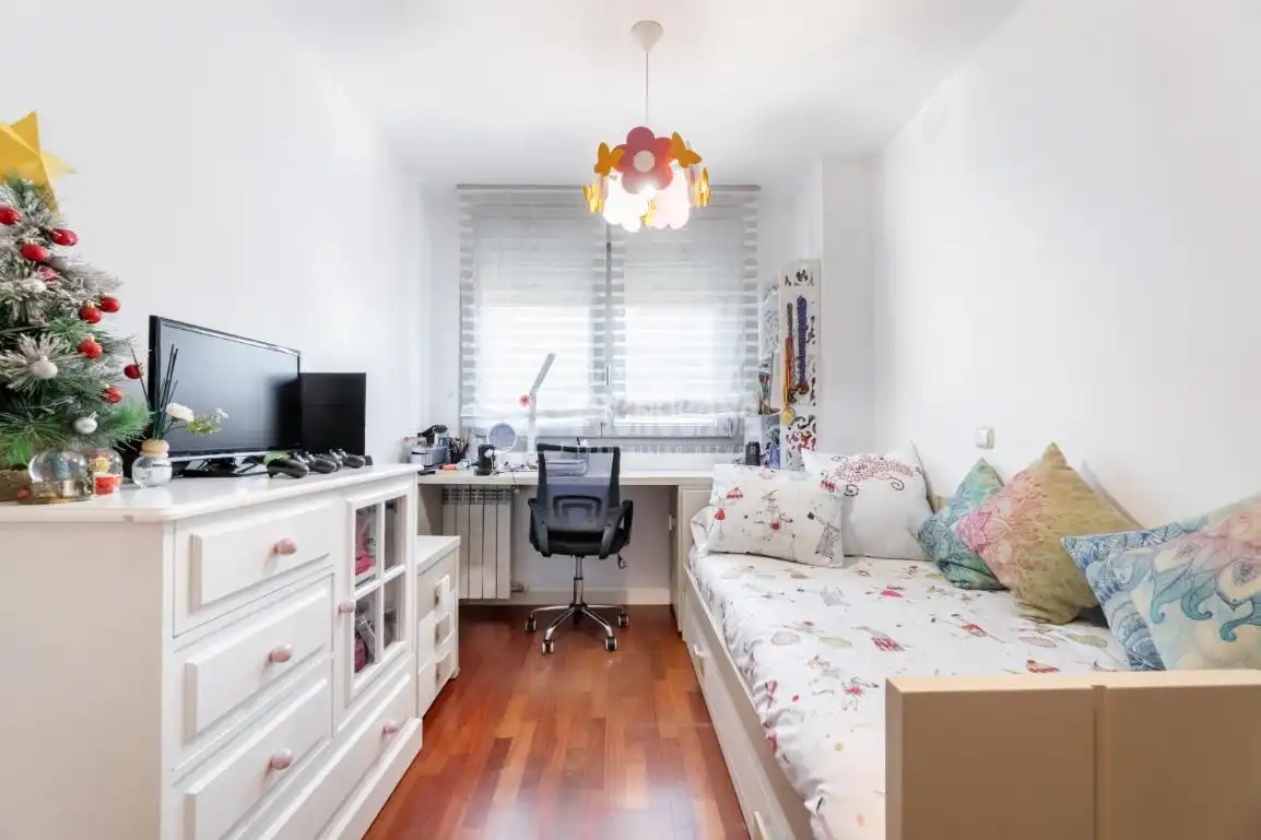 Bedroom of Houses for sale in Torrelodones  with Air Conditioner, Private garden and Terrace