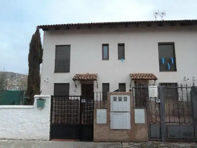 Vista exterior de Casa o chalet en venta en Espinosa de Henares con Jardín privado