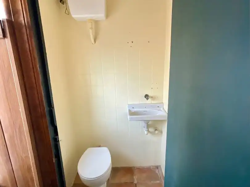 Badezimmer von Geschaftsraum zum Verkauf in Ronda mit Terrasse