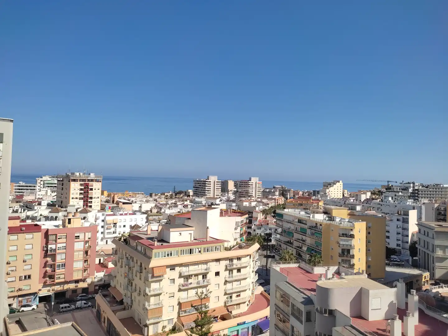 Außenansicht von Wohnung zur Miete in Torremolinos mit Klimaanlage, Heizung und Terrasse