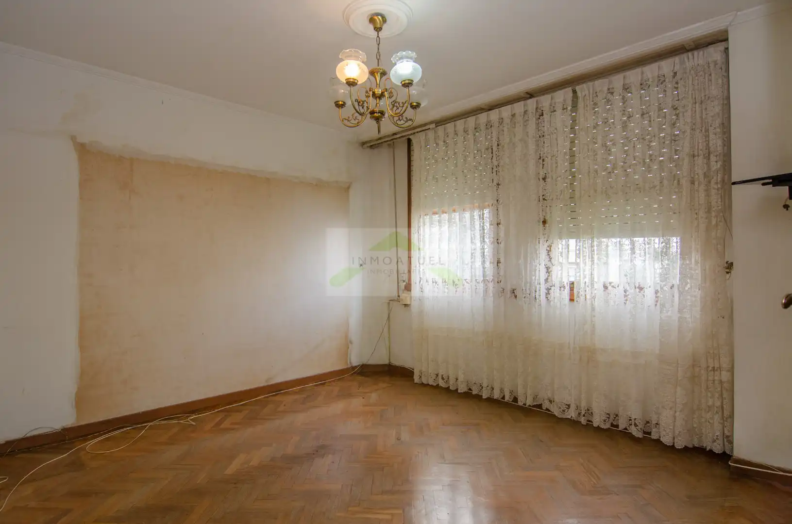 Schlafzimmer von Wohnung zum Verkauf in A Coruña Capital  mit Ofen und Waschmaschine