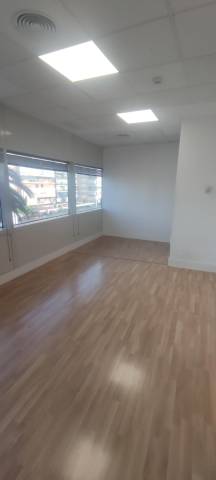 Oficina en Alquiler en La Buhaira