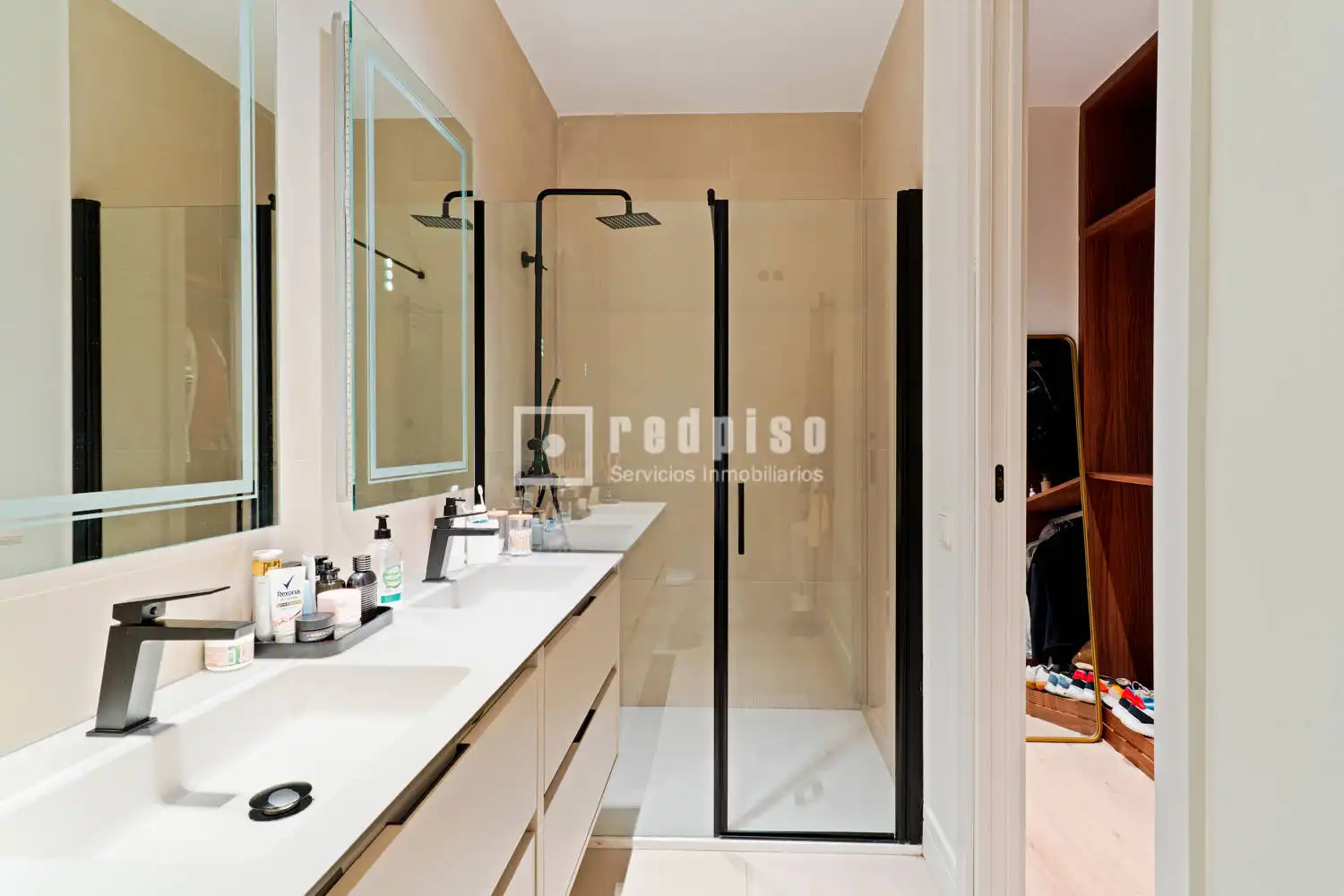 Baño de Piso en venta en Madrid con Aire acondicionado y Amueblado