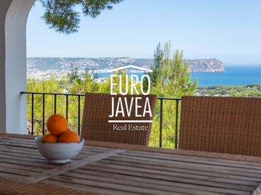 House with pool for sale in La Granadella  - Costa Nova