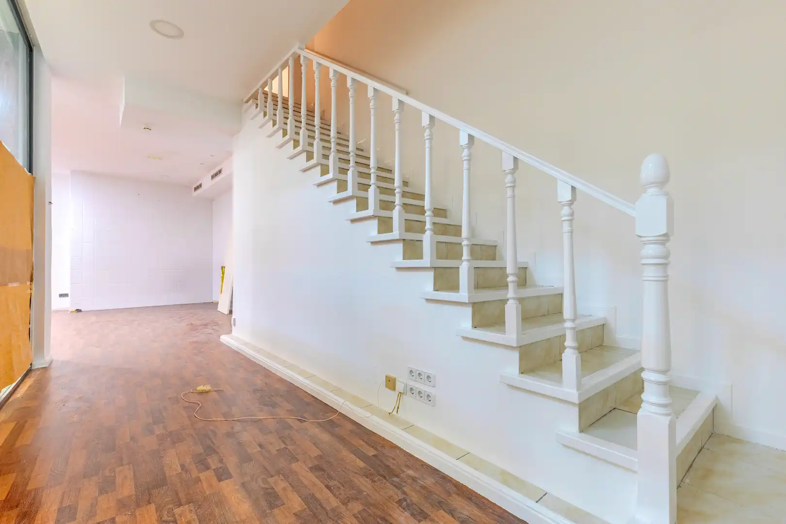Commercial properties for sale in Fuenlabrada  with Air Conditioner, Parquet flooring and Alarm