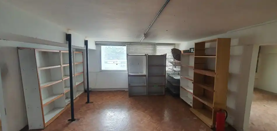 Local comercial en venda a Avda Familia De Betancourt Y Molina 25 000 Bja 1, imagen 6