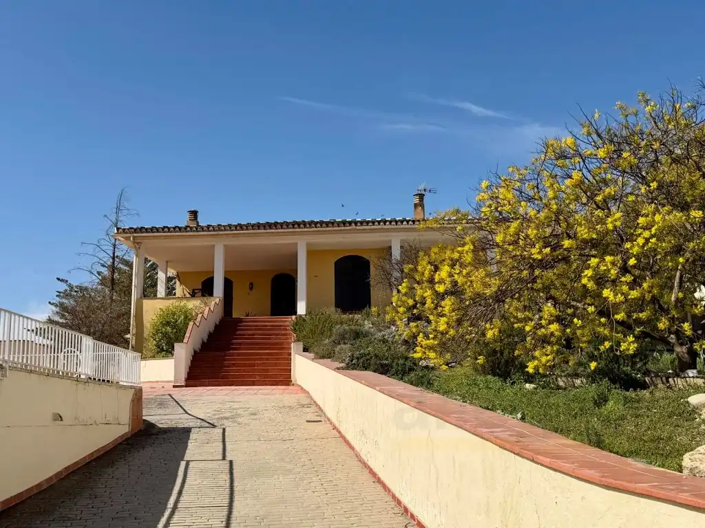 Vista exterior de Casa o chalet en venta en Las Gabias