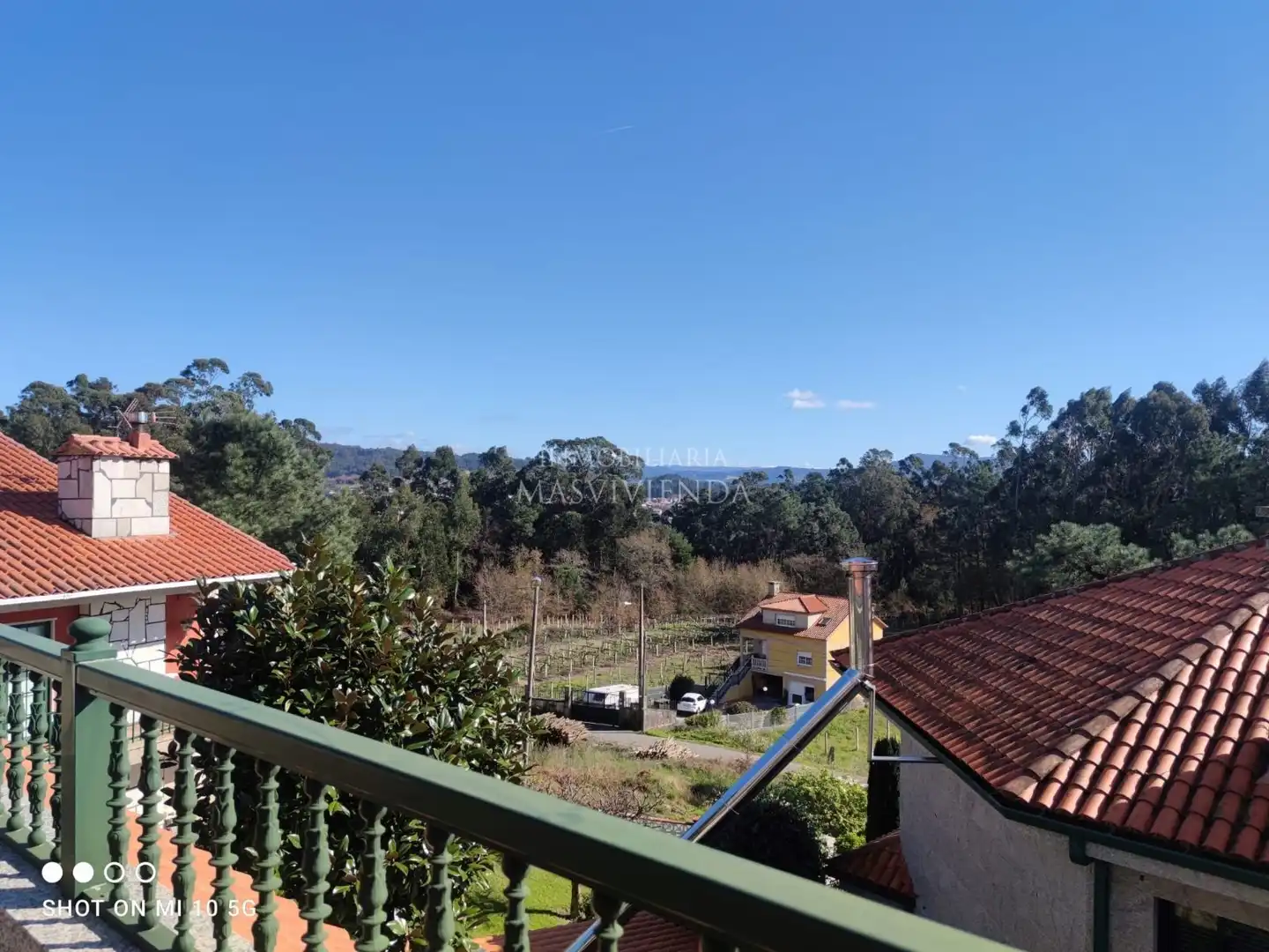 Vista exterior de Casa o xalet en venda en Poio amb Terrassa i Piscina