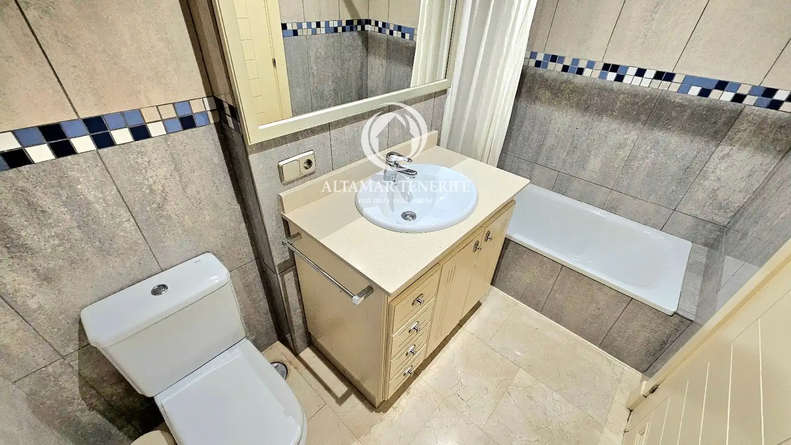 Bany de Apartament en venda en Santa Cruz de Tenerife amb Aire condicionat i Traster