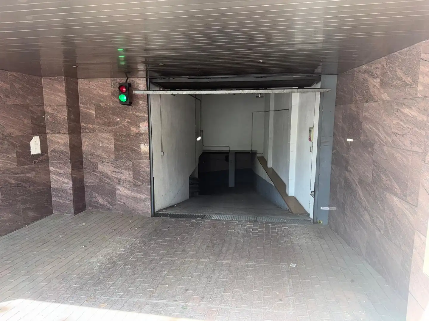 Individual amb ascensor en venda a Riera del Pare Fita 113