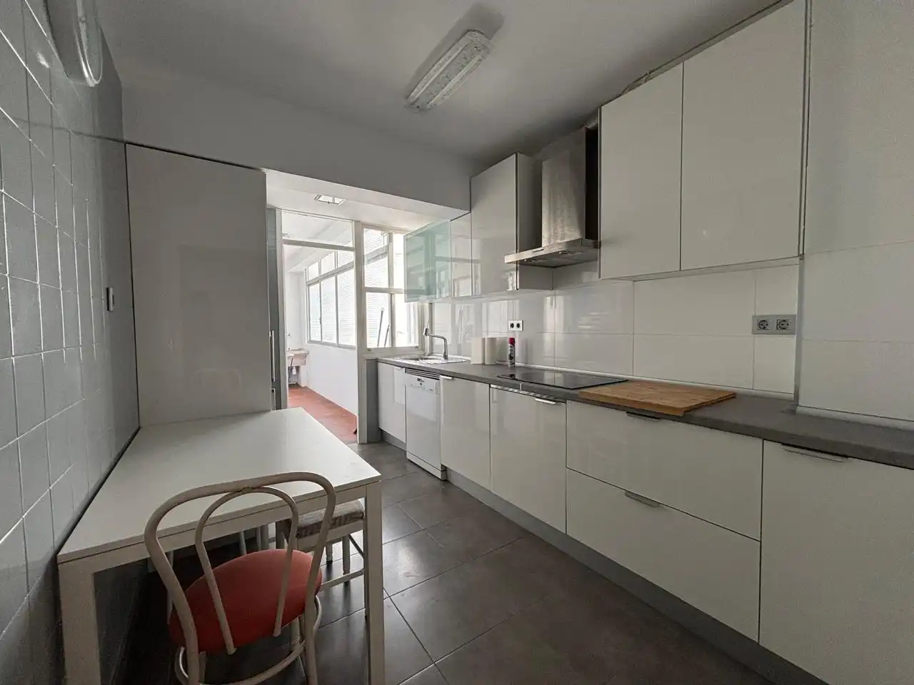 Küche von Wohnung zur Miete in A Coruña Capital  mit Heizung