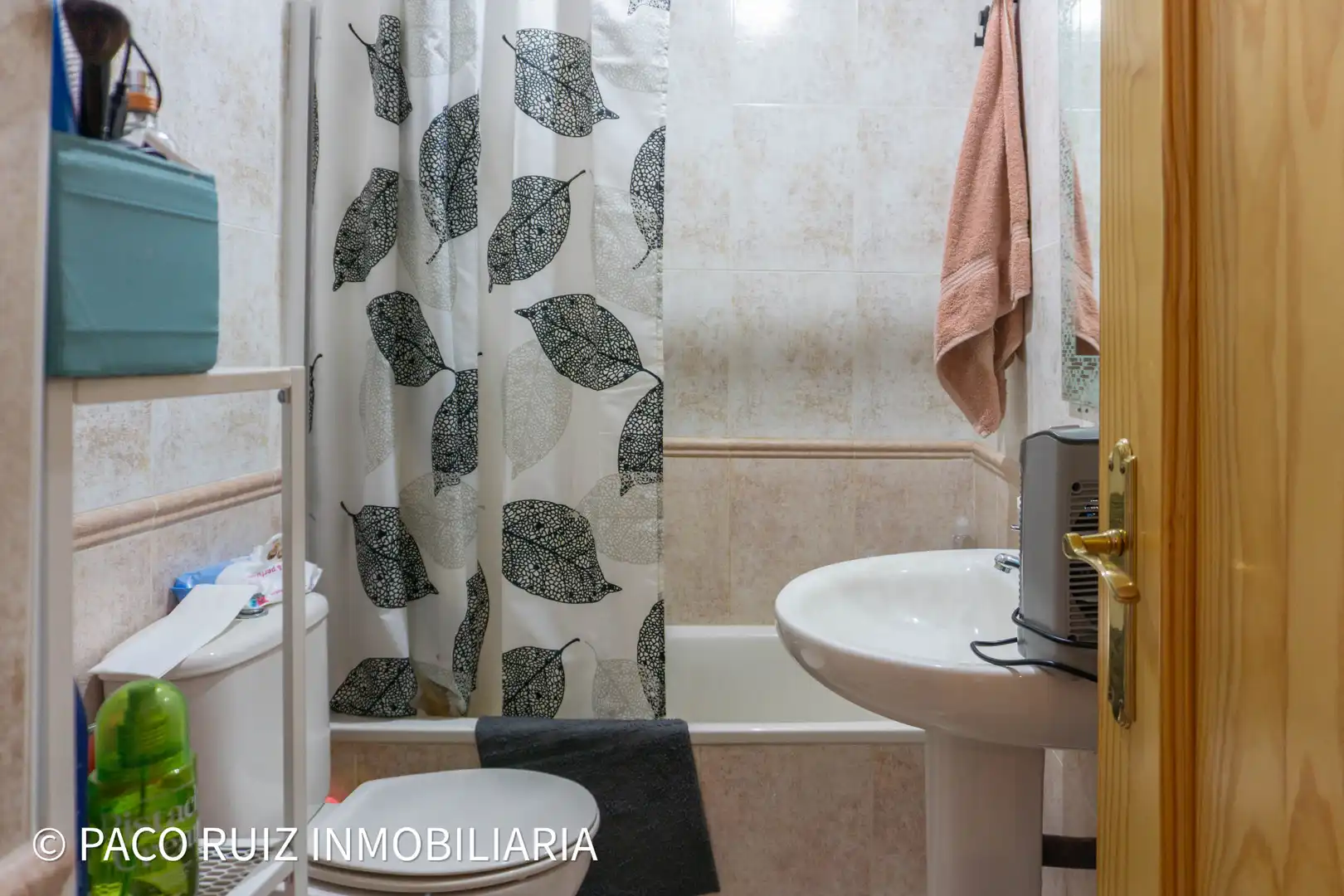 Baño de Piso en venta en Huércal de Almería con Aire acondicionado y Piscina