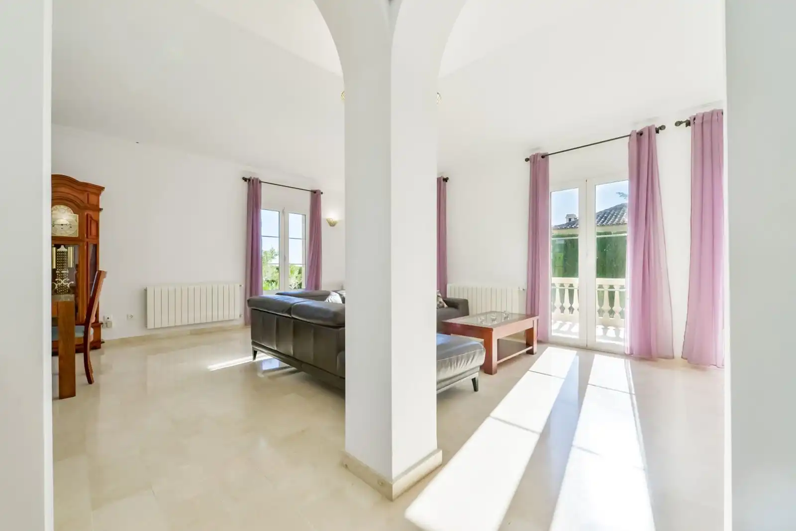 Villa mit Pool zum Verkauf in Golf Bahía, imagen 6