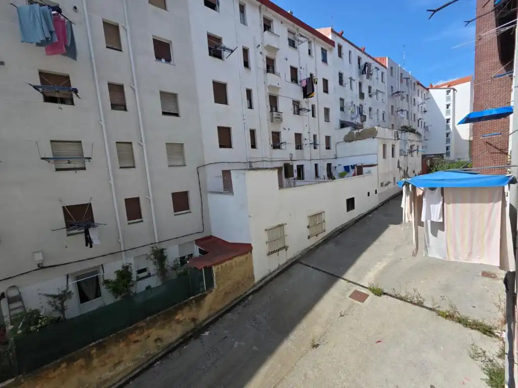 Vista exterior de Piso en venta en Sestao  con Calefacción