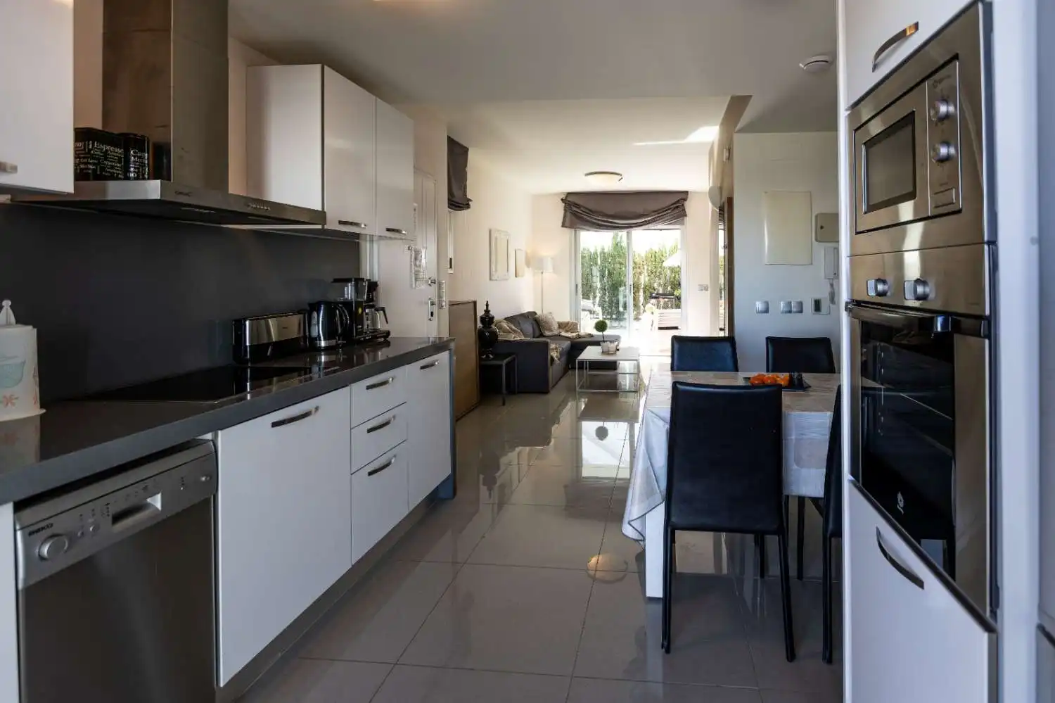 Cuina de Apartament en venda en Torrevieja amb Aire condicionat, Calefacció i Terrassa