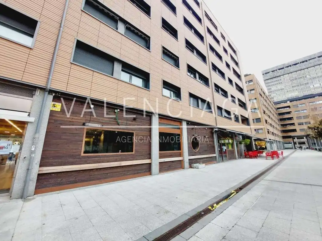 Exterior view of Commercial properties for rent in Donostia - San Sebastián   with Air Conditioner