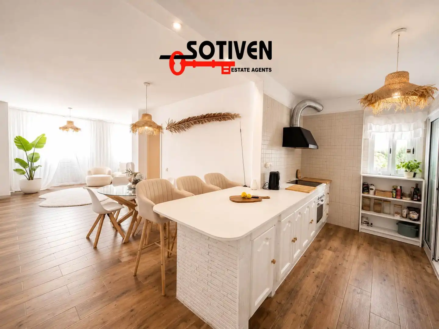 Cuina de Apartament en venda en Acantilados de Los Gigantes