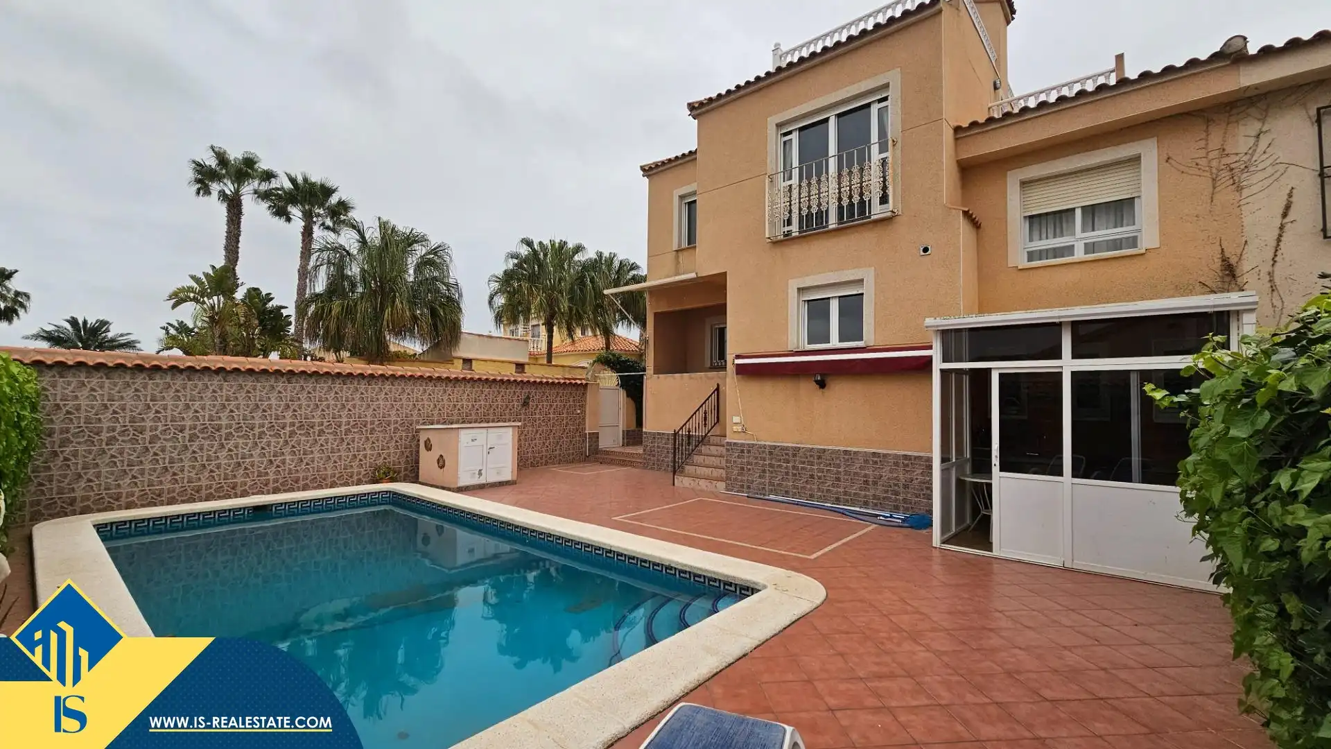 Exterior view of Houses for sale in Torrevieja  with Private garden, Terrace and Swimming Pool