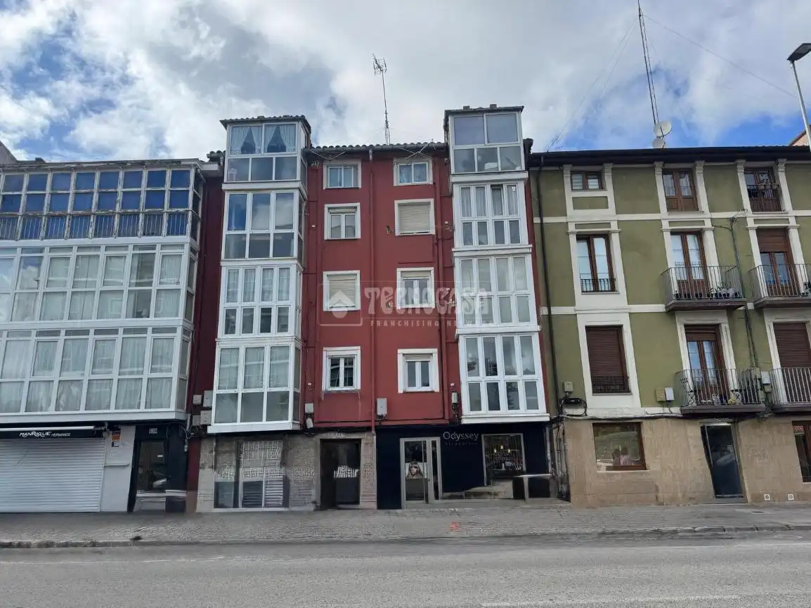 Vista exterior de Pis en venda en Santander amb Parquet i Balcó
