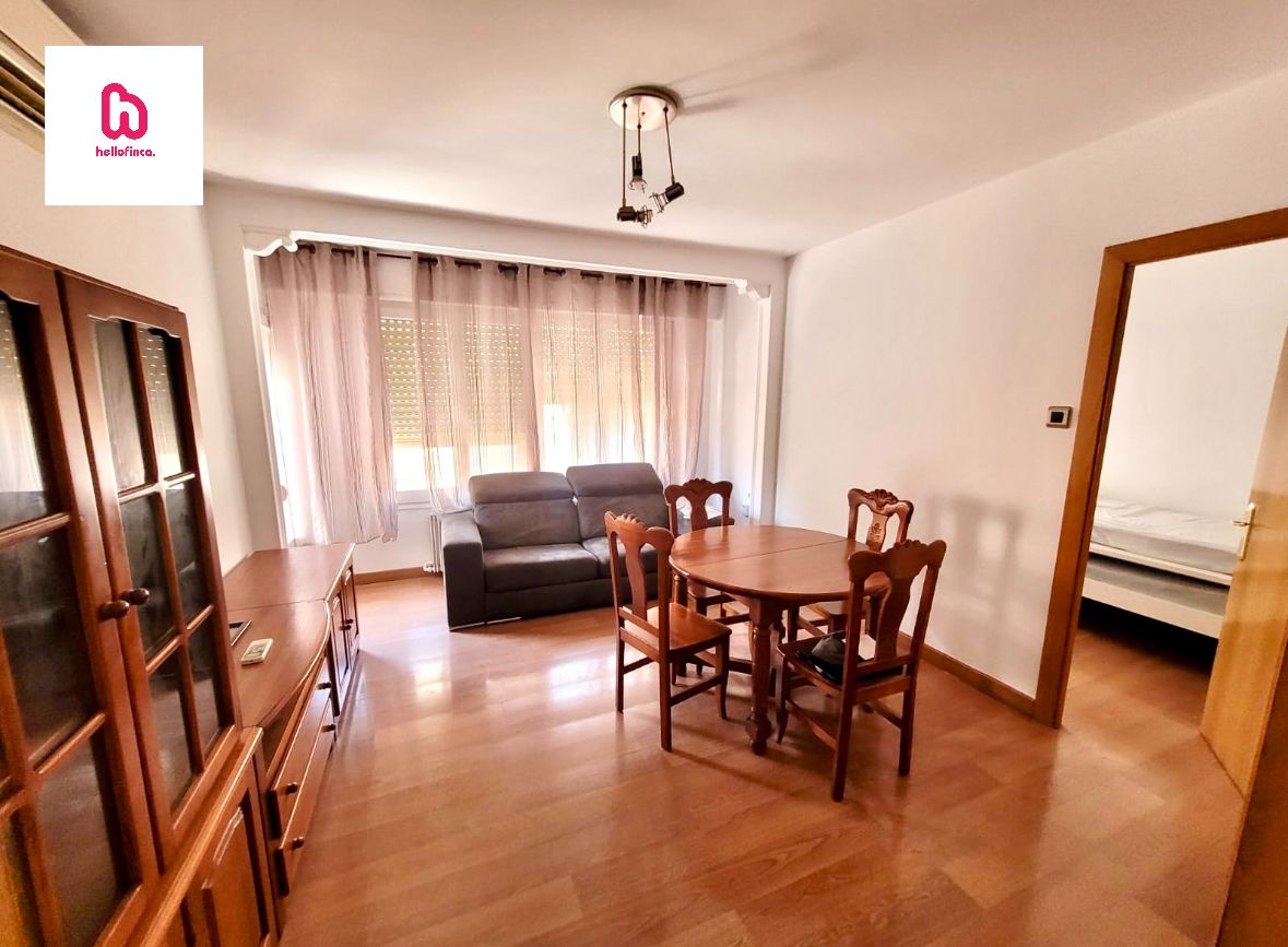 Sala d'estar de Pis en venda en Manresa amb Aire condicionat, Calefacció i Parquet