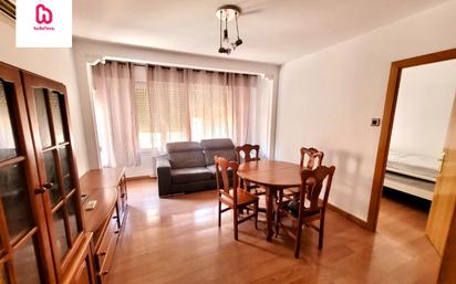 Sala d'estar de Pis en venda en Manresa amb Aire condicionat, Calefacció i Parquet